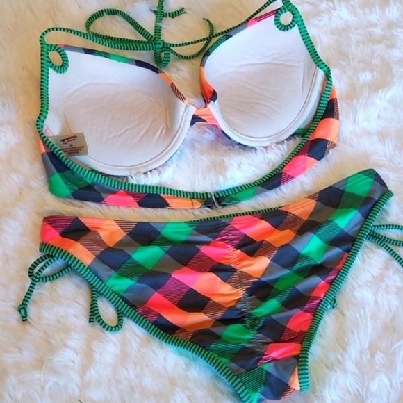 Arizona Jeans Co. Bikini set, bottoms L, top XL - Picture 5 of 8